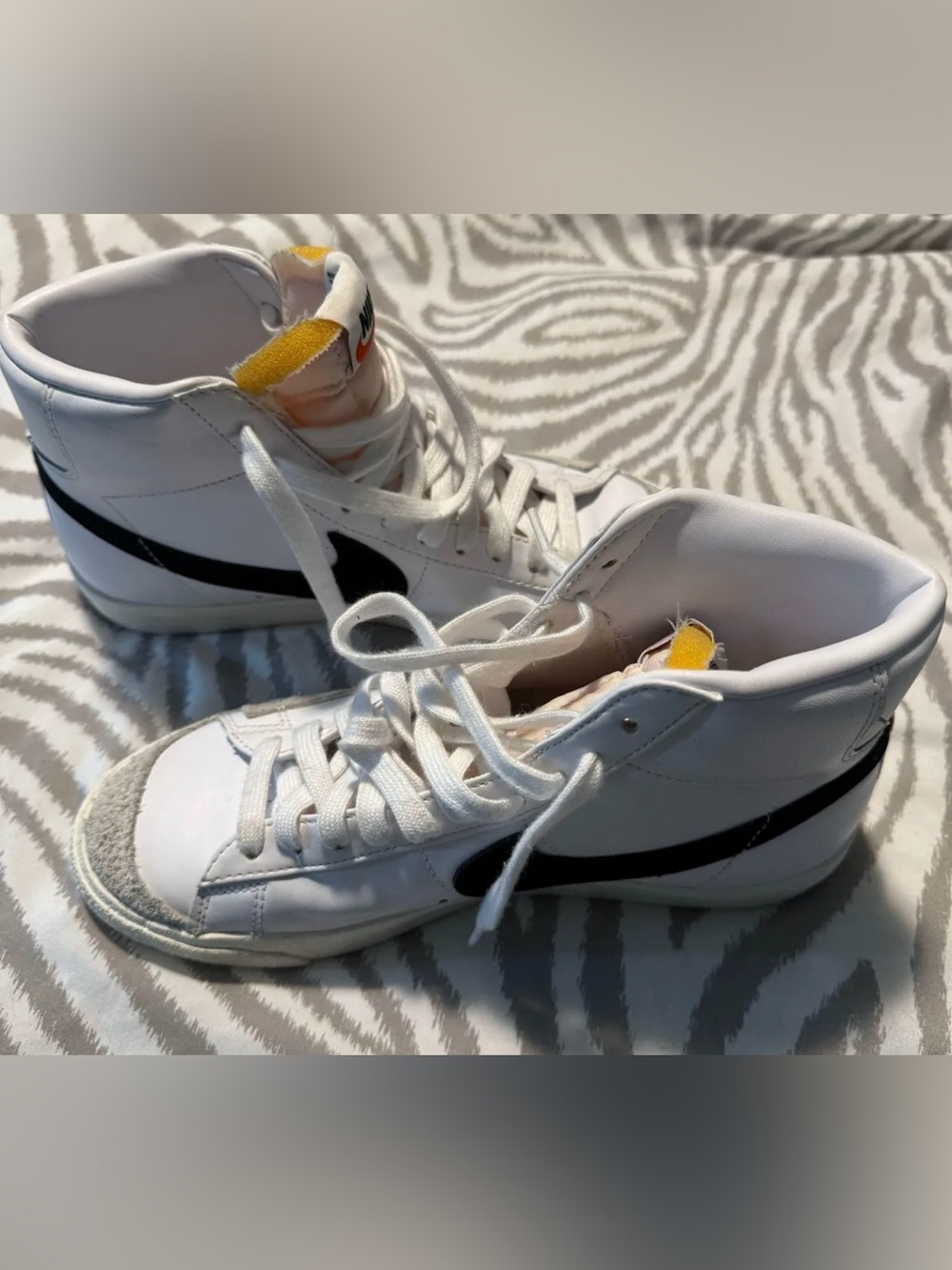 Nike blazers White High-Top Sneakers